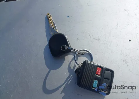 2007 Ford Mustang V6 Deluxe/V6 Premium z USA, uszkodzony, nr VIN 1ZVFT80N975273377